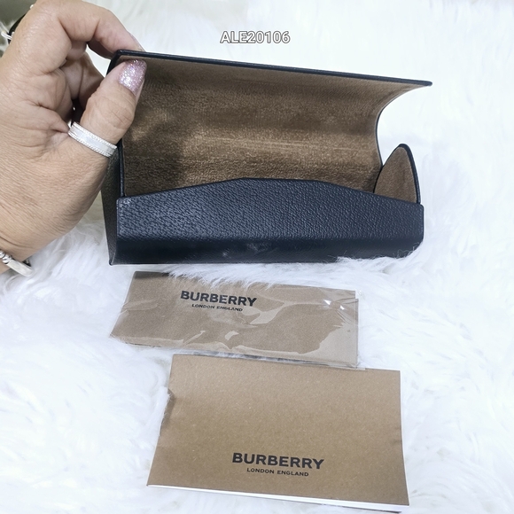 Burberry Black Glasses Case - Picture 2 of 3